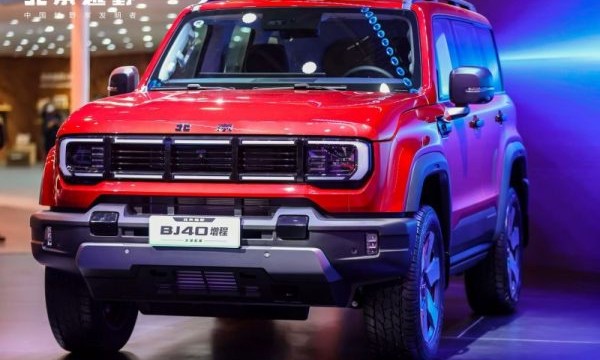 可城可野，更是明星收割机！北京越野展台被挤爆，雷军李想朱华荣、吴京聂远武大靖都来了