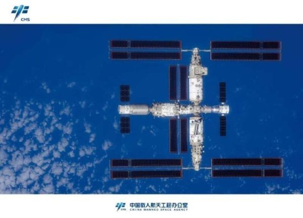 中国空间站“全身照”首次发布